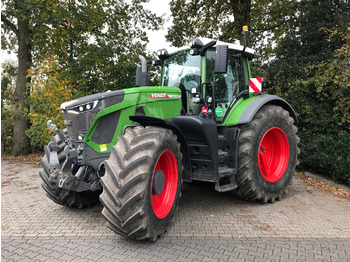 Трактор FENDT 933 Vario