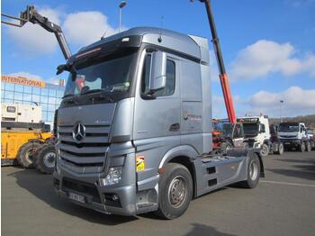 Тягач MERCEDES-BENZ Actros 1845