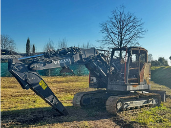 Гусеничный экскаватор VOLVO ECR145EL