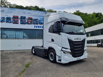 Тягач IVECO S-WAY