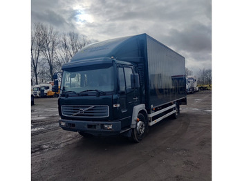 Грузовик с закрытым кузовом VOLVO FL6