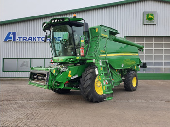 Зерноуборочный комбайн JOHN DEERE T670