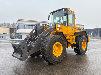 Колёсный погрузчик VOLVO L70C