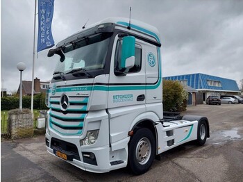 Тягач MERCEDES-BENZ Actros 1842