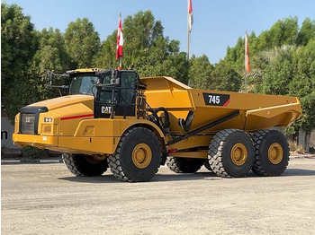 Сочленённый самосвал CATERPILLAR 745