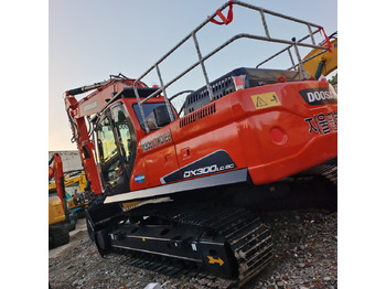 Гусеничный экскаватор DOOSAN DX300LC-9C