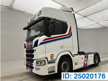 Тягач SCANIA R 450