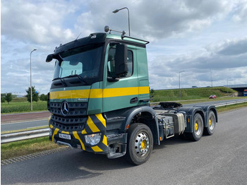 Тягач MERCEDES-BENZ Arocs 2643