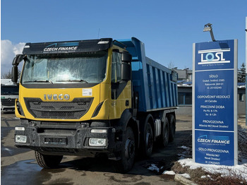 Самосвал IVECO