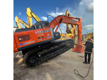 Гусеничный экскаватор HITACHI ZX200