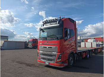 Грузовик бортовой/ Платформа VOLVO FH16 750