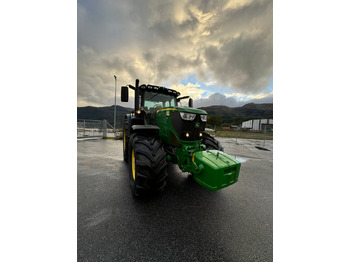 Трактор John Deere 6215R: фото 4