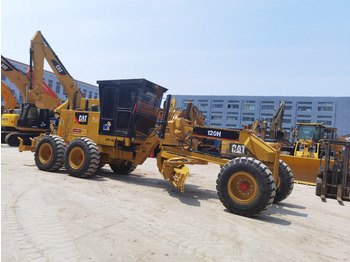 Грейдер CATERPILLAR 120H