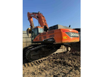 Гусеничный экскаватор DOOSAN DX500