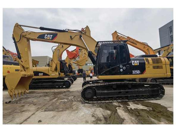 Гусеничный экскаватор CATERPILLAR 325DL
