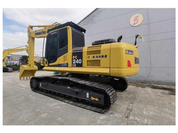 Гусеничный экскаватор KOMATSU PC240-8