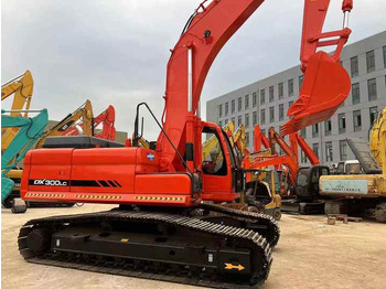 Original Korea Doosan Used Excavator 30 Ton Doosan DX300LC Crawler Excavator For Sale лизинг Original Korea Doosan Used Excavator 30 Ton Doosan DX300LC Crawler Excavator For Sale: фото 3