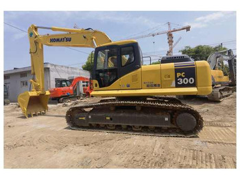 Гусеничный экскаватор KOMATSU PC300-7