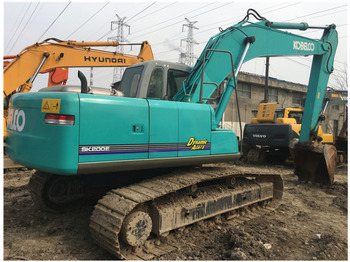 Гусеничный экскаватор KOBELCO