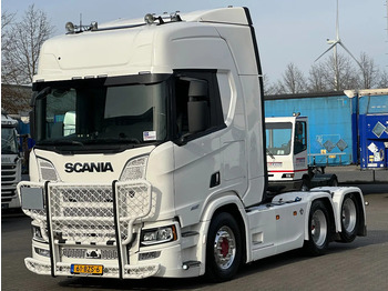 Тягач SCANIA R 580