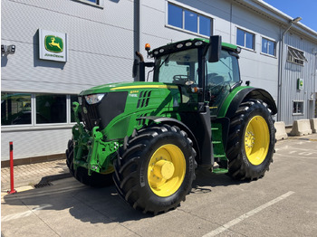 Трактор JOHN DEERE 6215R