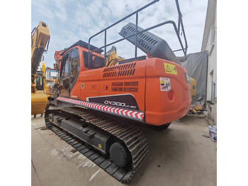 Гусеничный экскаватор DOOSAN DX300