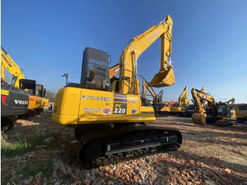 Гусеничный экскаватор KOMATSU PC220