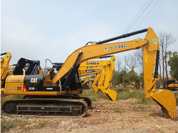 Гусеничный экскаватор CATERPILLAR 323D2L