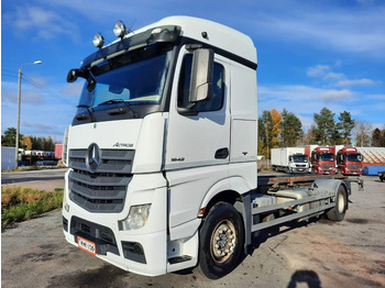 Грузовик-контейнеровоз/ Сменный кузов MERCEDES-BENZ Actros 1842