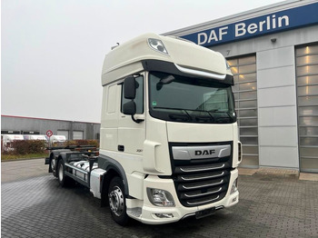 Грузовик-контейнеровоз/ Сменный кузов DAF XF 480