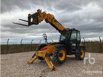 Телескопический погрузчик JCB