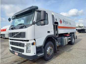 Грузовик-цистерна VOLVO FM