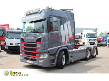 Тягач SCANIA R 520