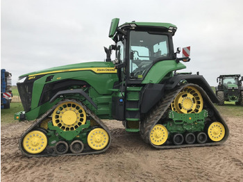 Трактор JOHN DEERE