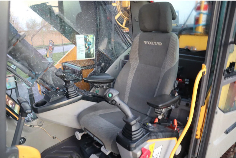 Volvo EC 250 EL | OILQUICK | DYNASET | TILT CABIN лизинг Volvo EC 250 EL | OILQUICK | DYNASET | TILT CABIN: фото 18