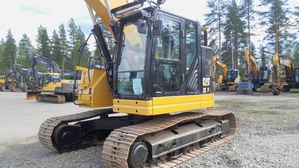 Гусеничный экскаватор CAT 325FLCR PYÖRITTÄJÄLLLÄ: фото 9