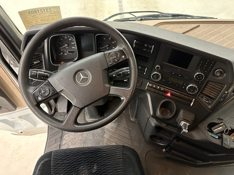 Тягач Mercedes-Benz Actros 1942: фото 11