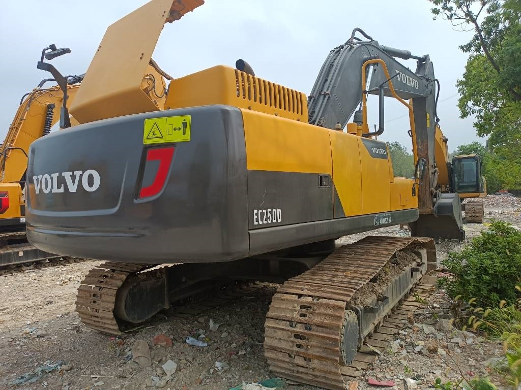 Гусеничный экскаватор Volvo EC 250 D L: фото 9