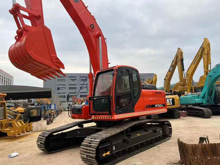 Гусеничный экскаватор Original Korea Doosan Used Excavator 30 Ton Doosan DX300LC Crawler Excavator For Sale: фото 6