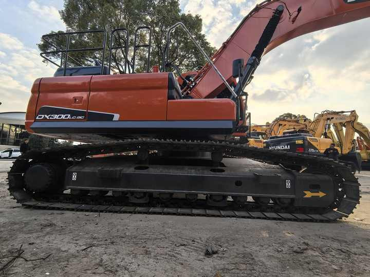 Original doosan dx300 excavators dx300lc Construction Machinery Hydraulic used doosan excavator for sale in korea лизинг Original doosan dx300 excavators dx300lc Construction Machinery Hydraulic used doosan excavator for sale in korea: фото 6