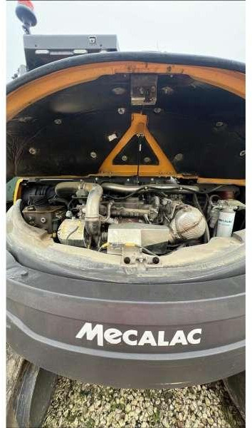 Гусеничный экскаватор Mecalac 10MCR: фото 11