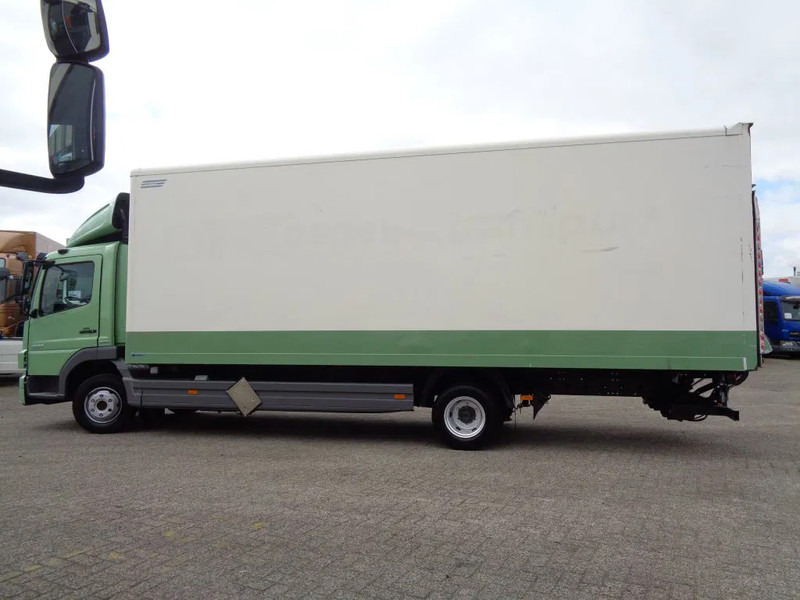 Грузовик с закрытым кузовом Mercedes-Benz Atego 822 Atego 822 + Euro 5 + Dhollandia lift: фото 10