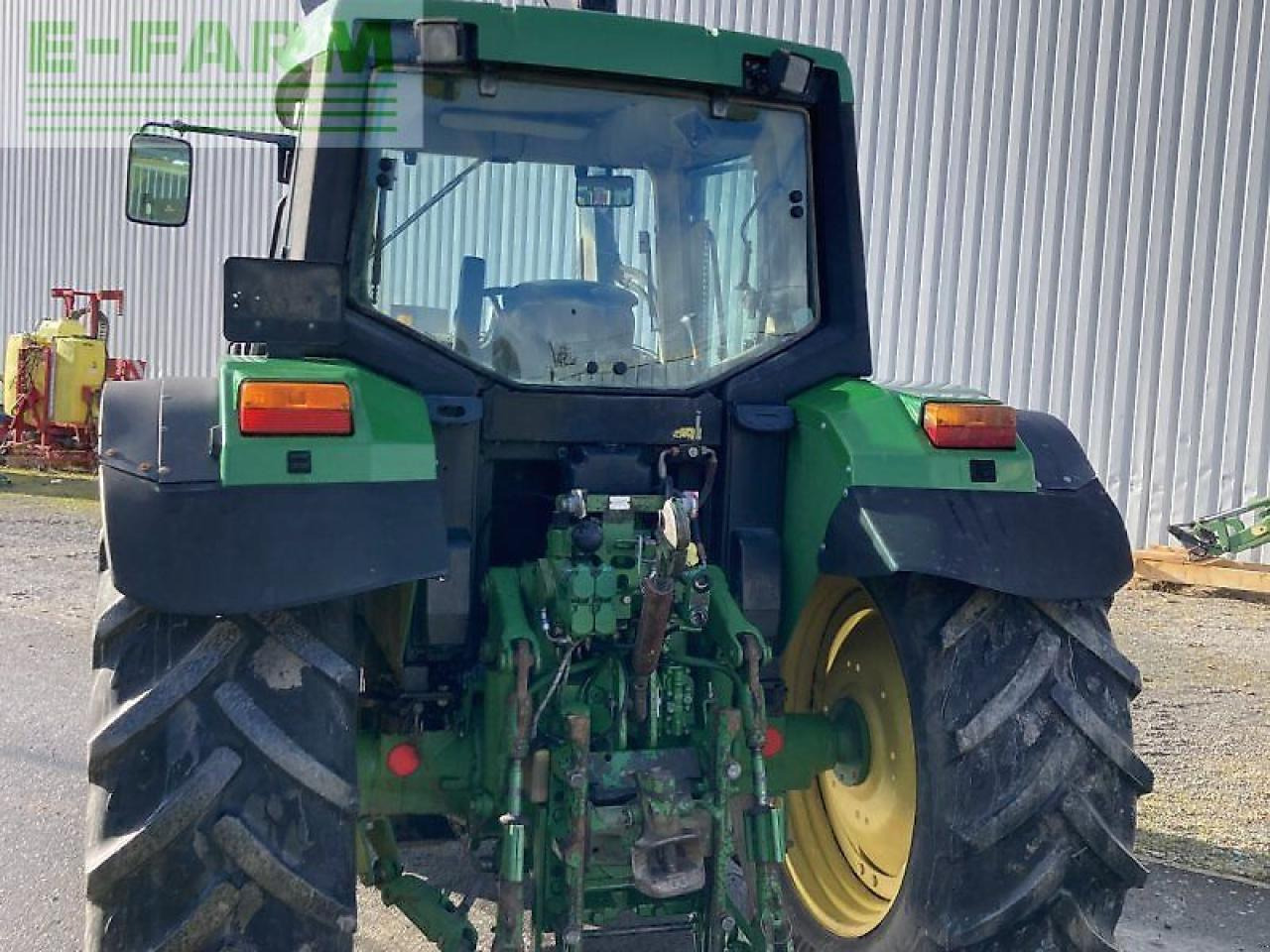 Трактор John Deere 6310: фото 9