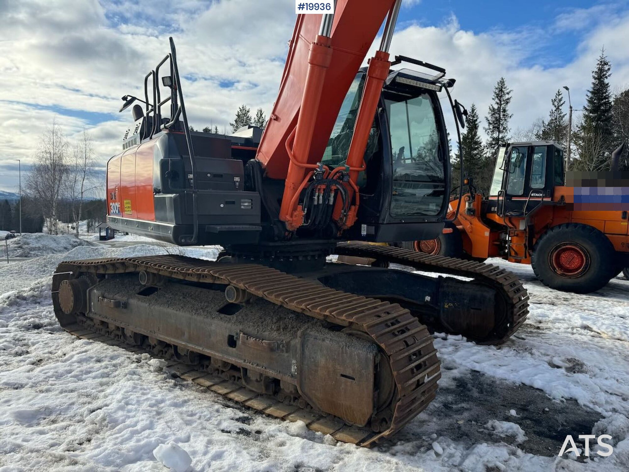 Экскаватор Hitachi ZX300LC-6: фото 7